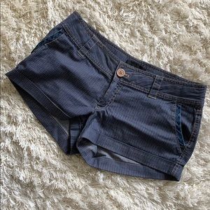 Stripped navy shorts